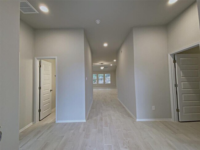 Foto del edificio - 20915 Oak Dale Dr