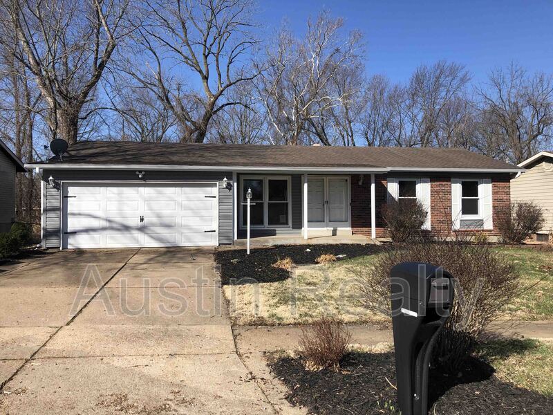 11791 La Padera Ln, Florissant, MO 63033 House for Rent in Florissant