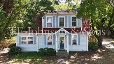 Building Photo - 817 S Hawthorne Rd
