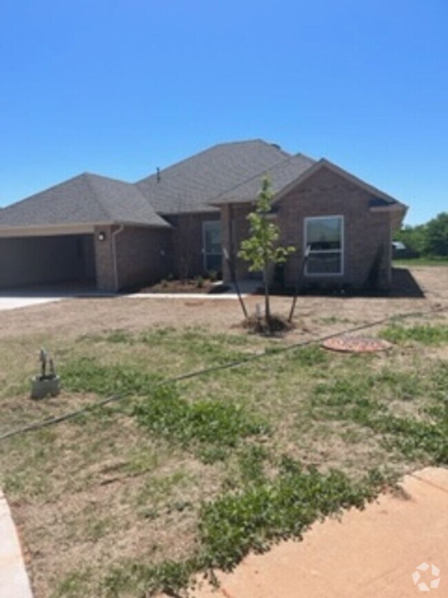 Building Photo - 16300 Friar Ct