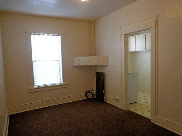 Living Room 1 - 135 N Montezuma St
