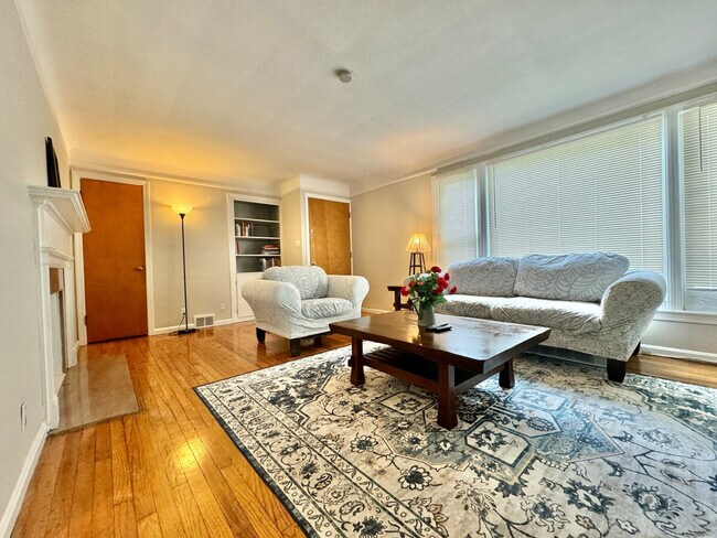 Foto del edificio - 2199 Cranston Rd