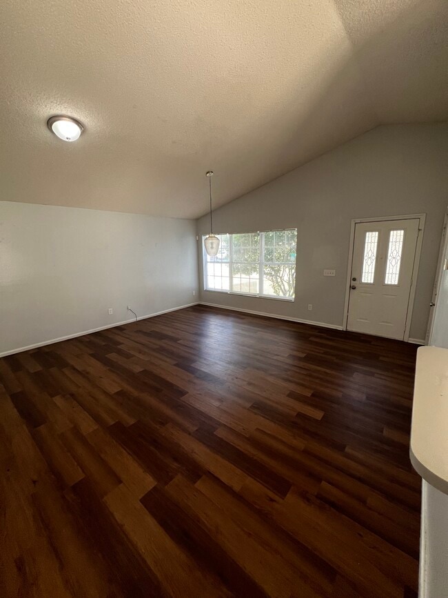 Building Photo - 4912 Aventura Blvd