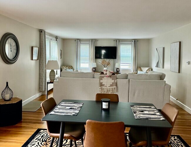 Foto del edificio - 329 Summer St
