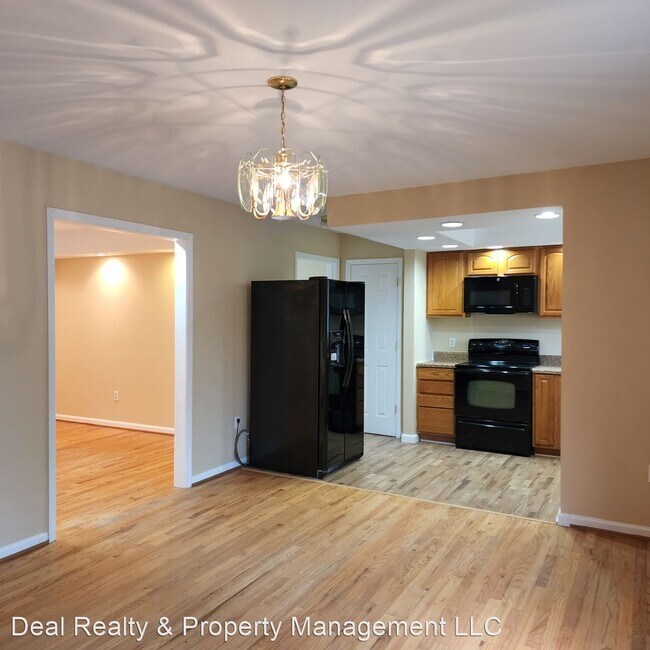 Building Photo - 3 br, 2 bath House - 2504 Sanderford Rd