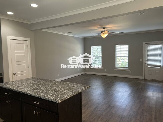 Building Photo - 581 Polo Way
