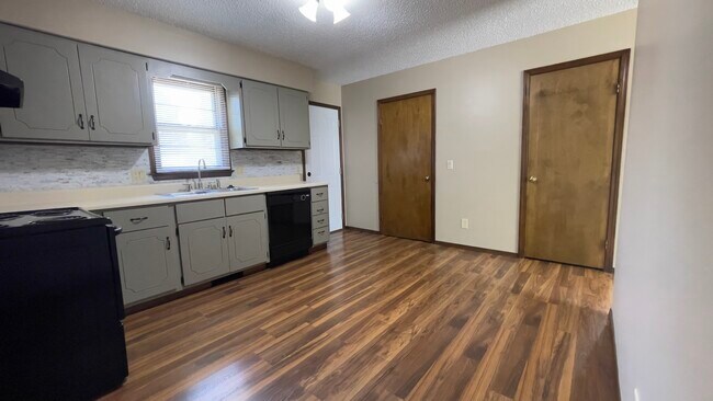 Foto del edificio - 3053 W Roxbury St
