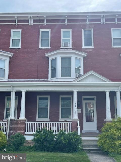 Building Photo - 308 N Stratton St