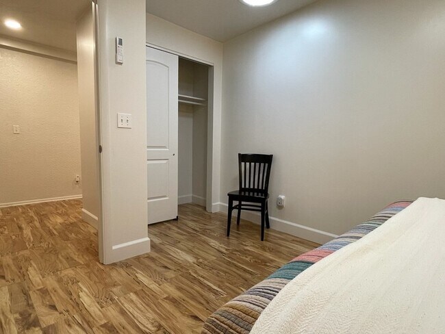 Foto del edificio - 2730 S Highland Dr