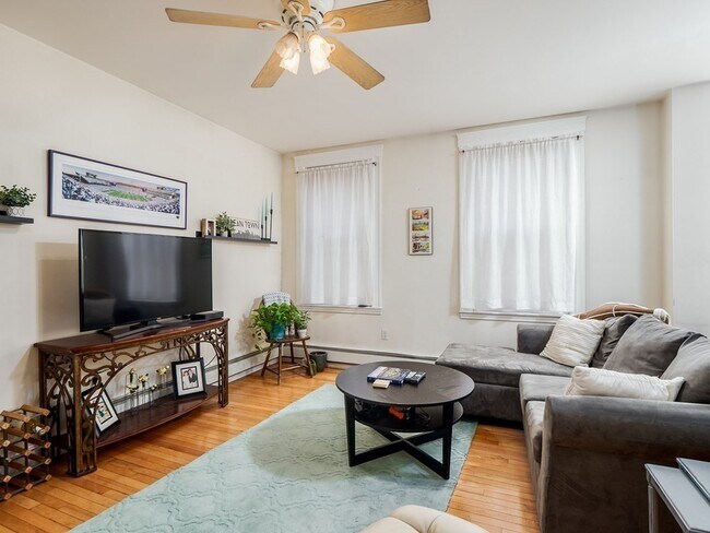 Foto del edificio - 546 E 8th St