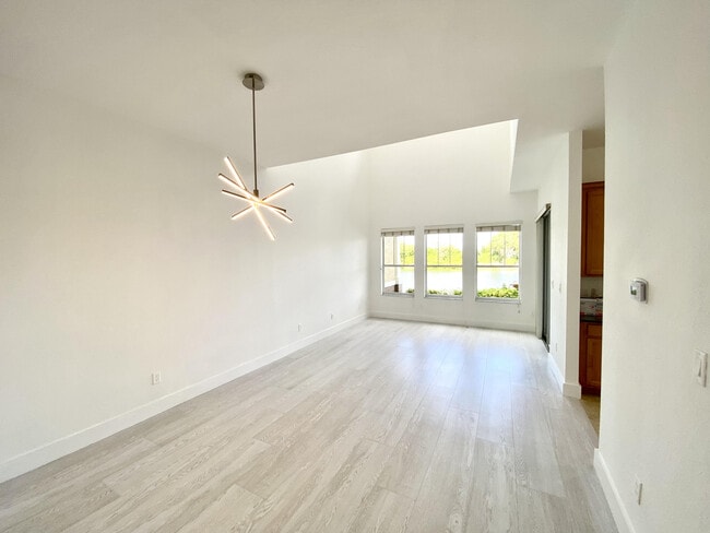 Building Photo - 779 Marina Del Ray Ln