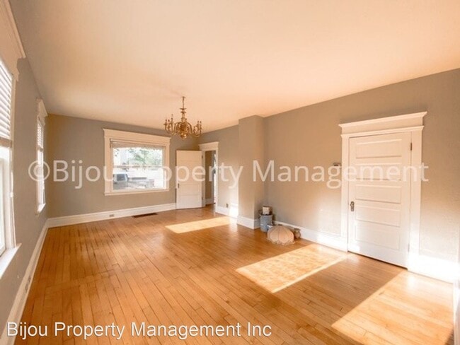 Foto del edificio - 311 E Del Norte St