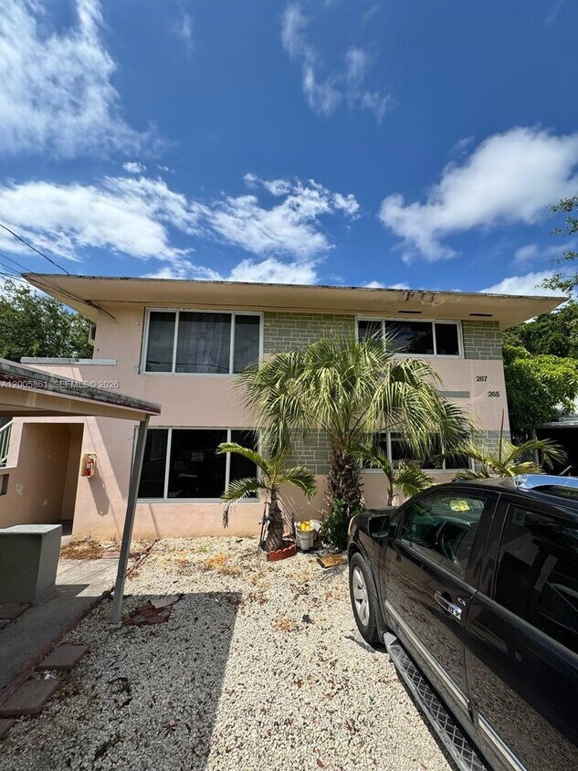 Building Photo - 265 NE 55th Terrace