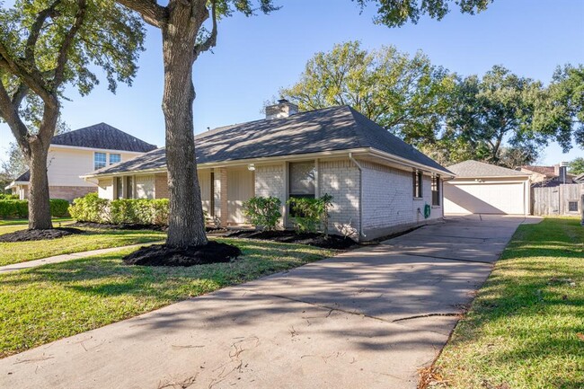Building Photo - 2830 Pecan Ridge Dr