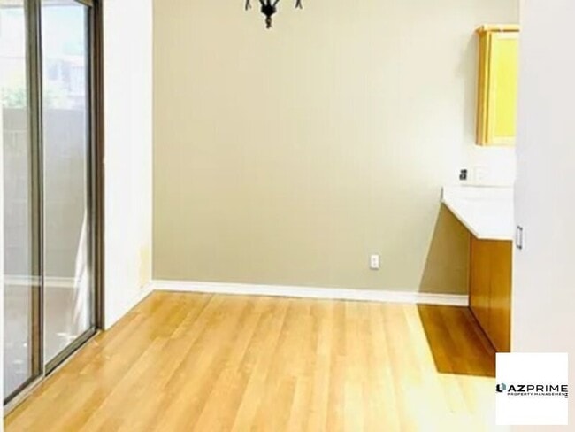 Building Photo - JUST PAINTED