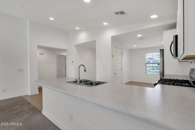 Foto del edificio - 7430 S 22nd Ln