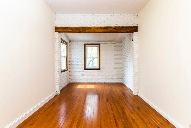 Foto del edificio - 27 Garrison Ave