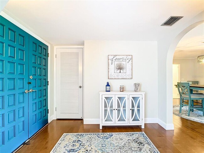 Foto del edificio - 2250 Watrous Dr