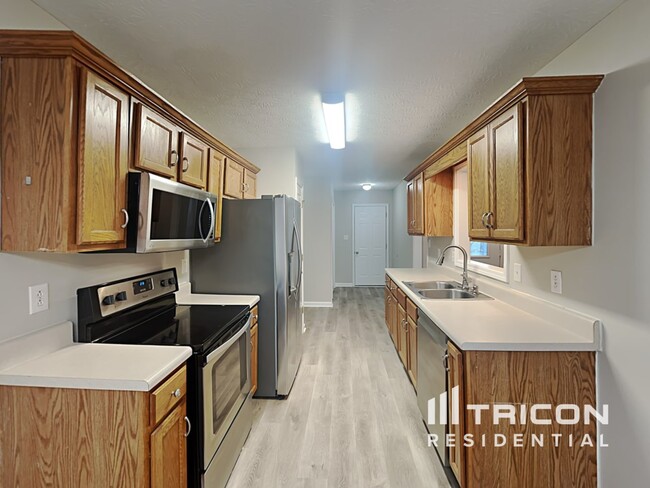 Foto del edificio - 1429 Cedar Springs Cir