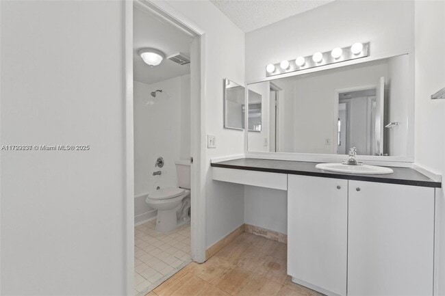 Foto del edificio - 15600 SW 80th St
