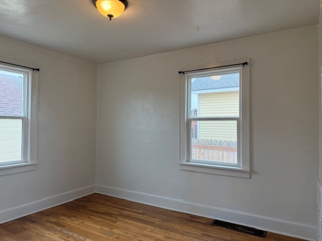 Building Photo - Thirteenth 2104 &amp; 2102