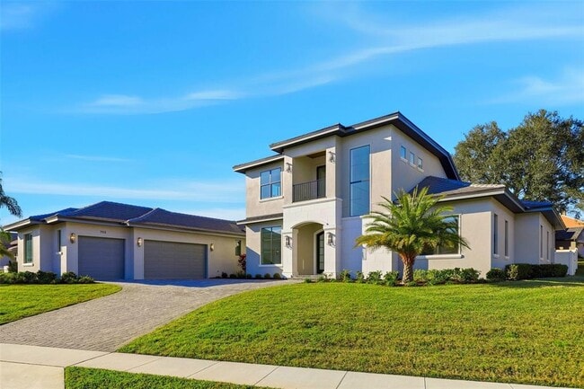 Building Photo - 705 Largovista Dr