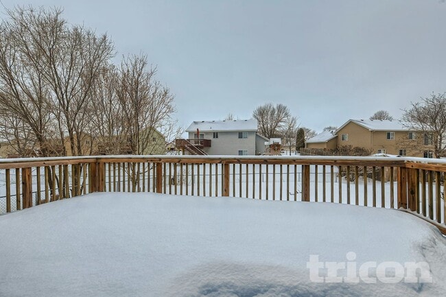 Building Photo - 1080 Kilbirnie Rd