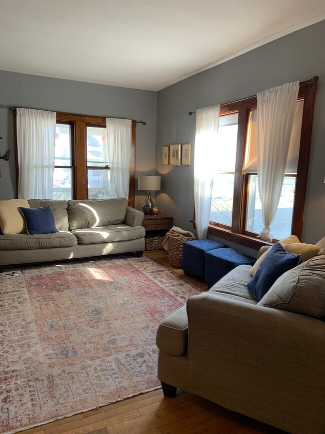 Foto del edificio - 4207 Barker Ave