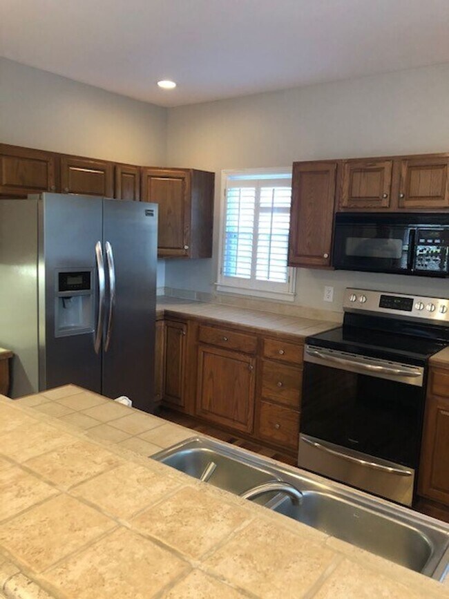 Foto del edificio - Greer, 3BD/2.5BA plus bonus, 2628SF