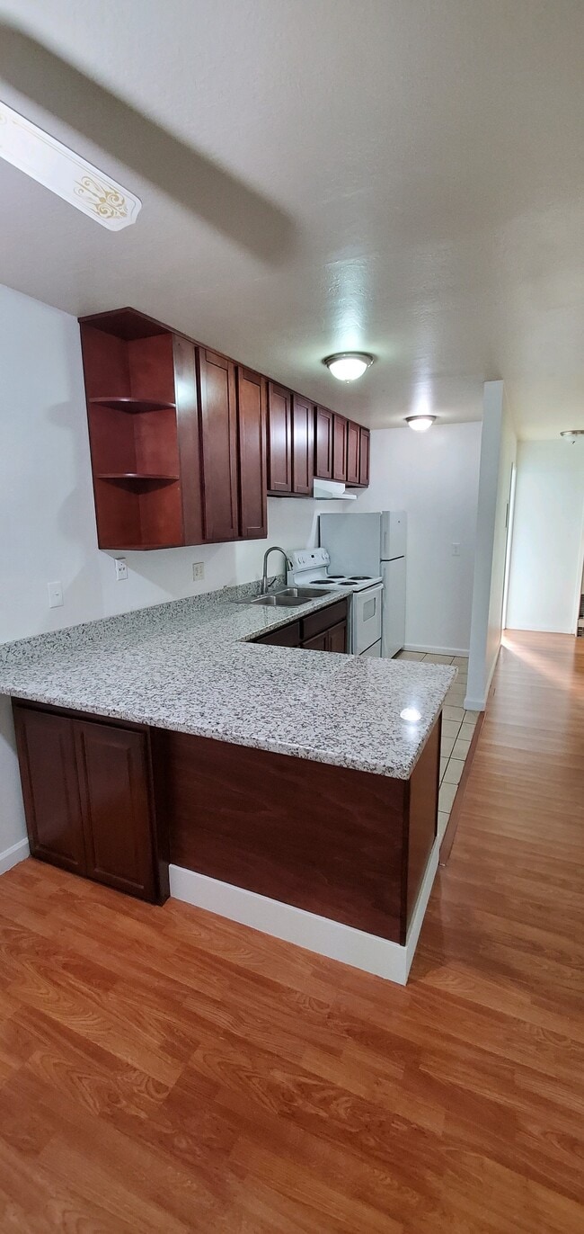 Foto del edificio - 4061 Park Center Ln