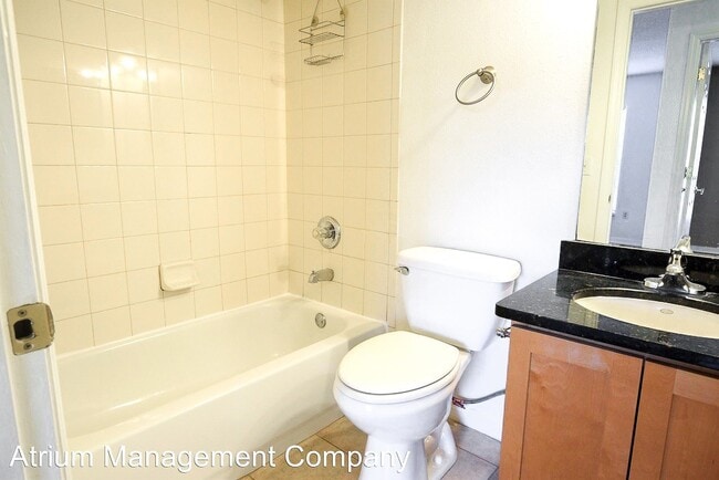 Building Photo - 2 Bed 2 Bath Apartment In the HEART OF THE...