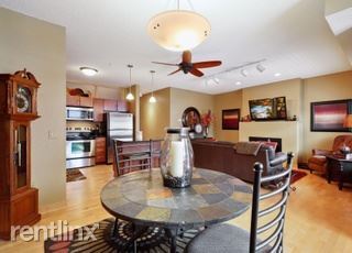 Building Photo - 1 br, 1 bath Condo - 4750 E 53rd St Apt 202