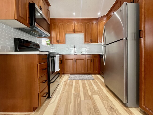 Building Photo - 1085 12th St