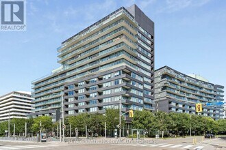 Building Photo - 120 Bayview Ave