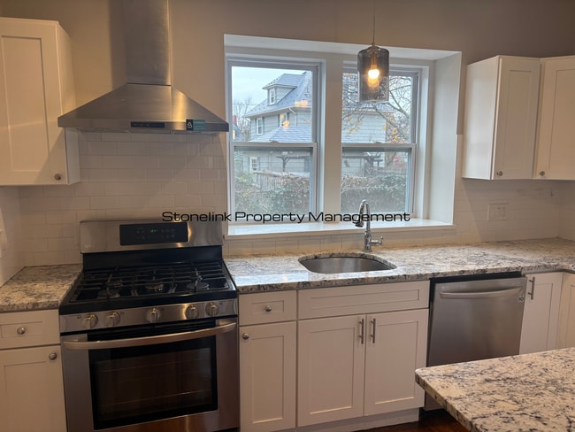 Building Photo - 108-110 Narragansett Street