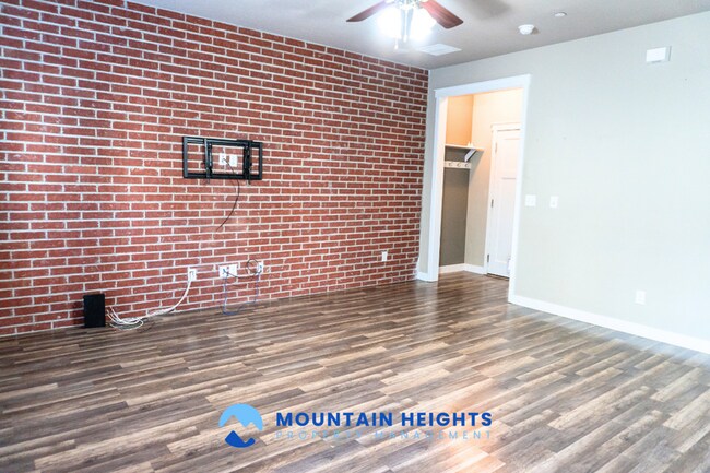 Foto del edificio - 858 Cecina Ct