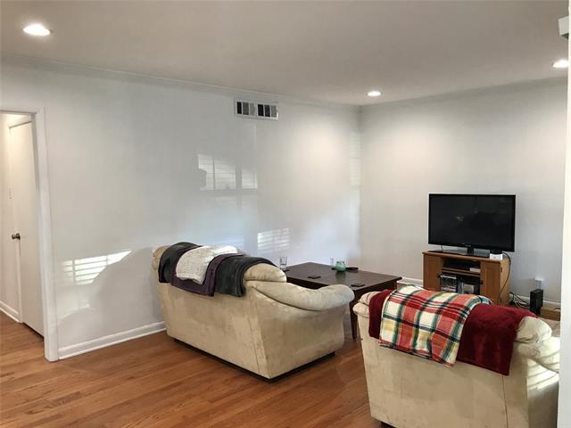 Foto del edificio - 9534 Dixie Ln