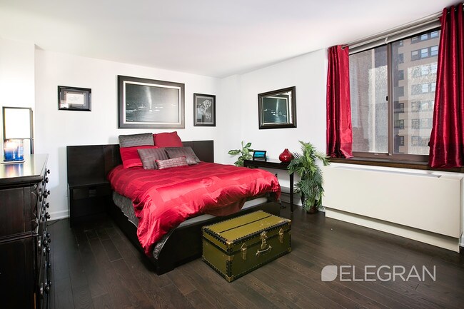 Foto del edificio - 77 W 24th St