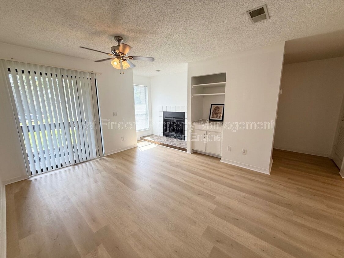 Foto principal - 10200 Belle Rive Blvd