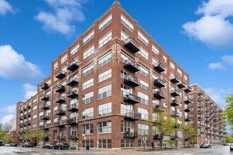 Building Photo - 1500 W Monroe St
