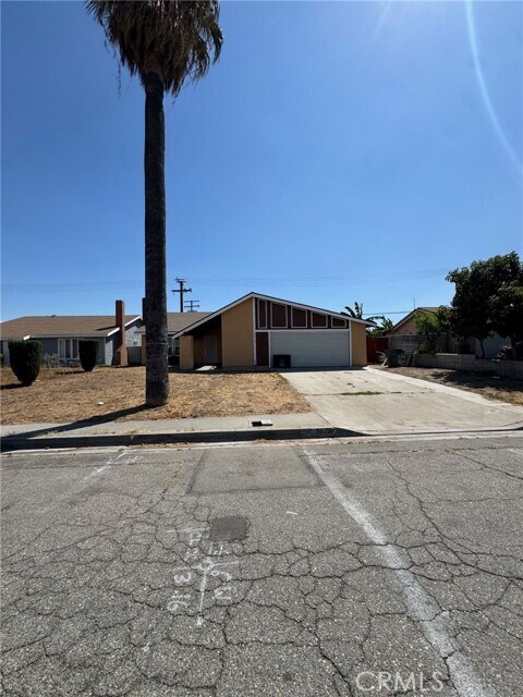 Building Photo - 3015 Spruce St W