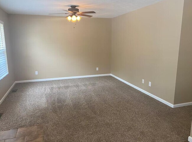 Foto del edificio - 3214 Putnam St