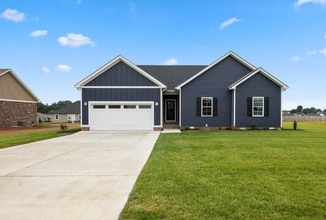 Building Photo - 1102 Andover Dr