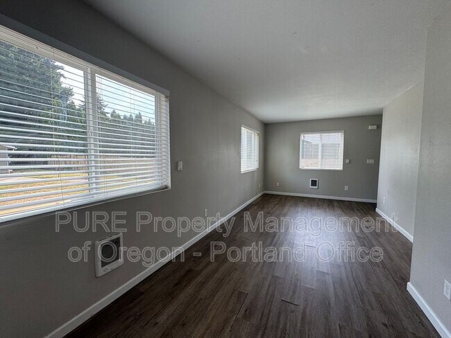Foto del edificio - 10762 NE Prescott St