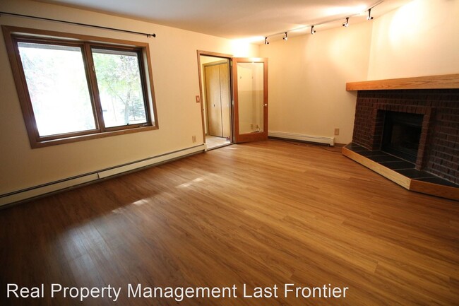 Building Photo - 2 br, 1.5 bath House - 3101 W 35th Ave Unit C
