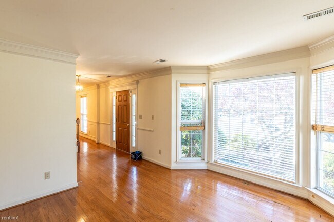Building Photo - 4 br, 2.5 bath House - 2726 Jasmine Terrace