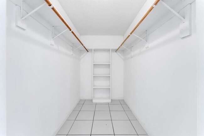 Building Photo - 2444 Raleigh St