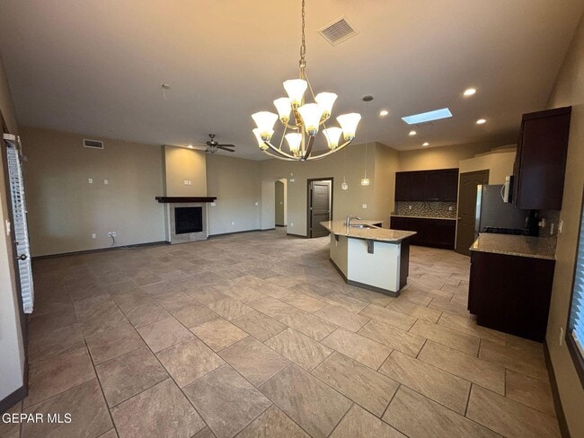 Building Photo - 5724 Valley Lilac Ln
