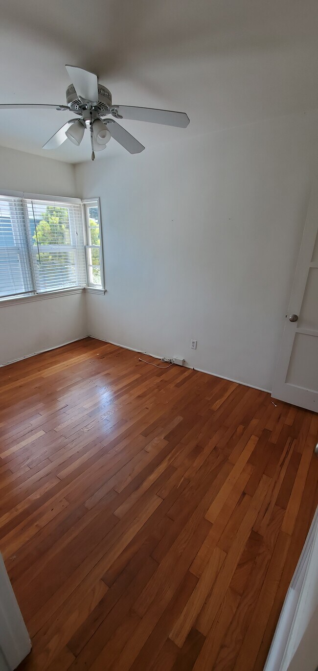 Dormitorio - 619 Elvira Ave