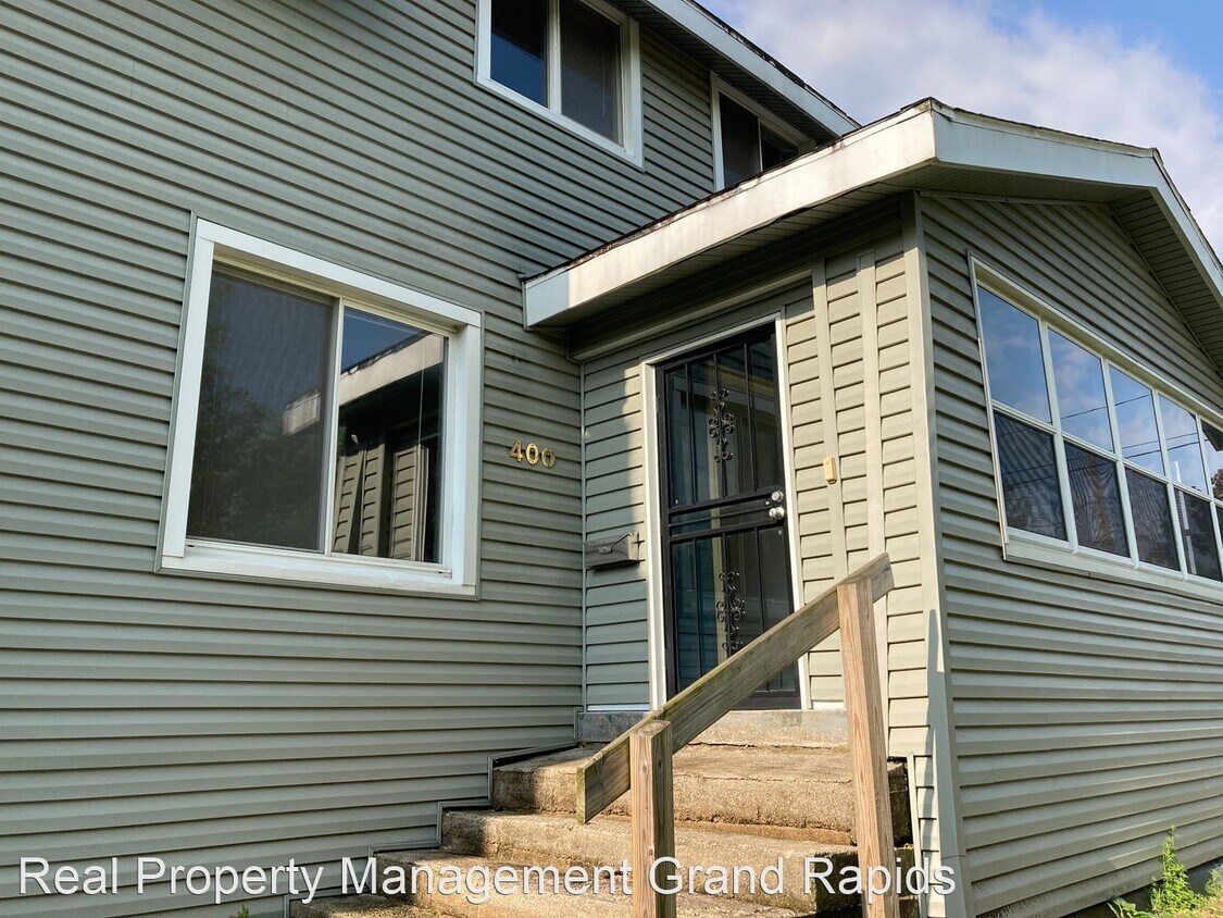 Foto principal - 4 br, 2 bath House - 400 Carrier Street NE